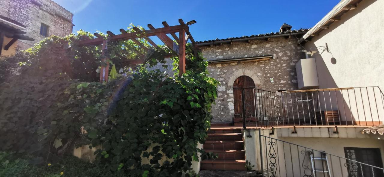 Santa Maria in Valle Country House Trevi Umbria Borghetto Vetuliae מראה חיצוני תמונה